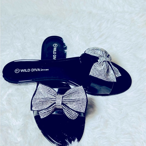 Wild Diva Shoes - Silver Gem Bow Sandals